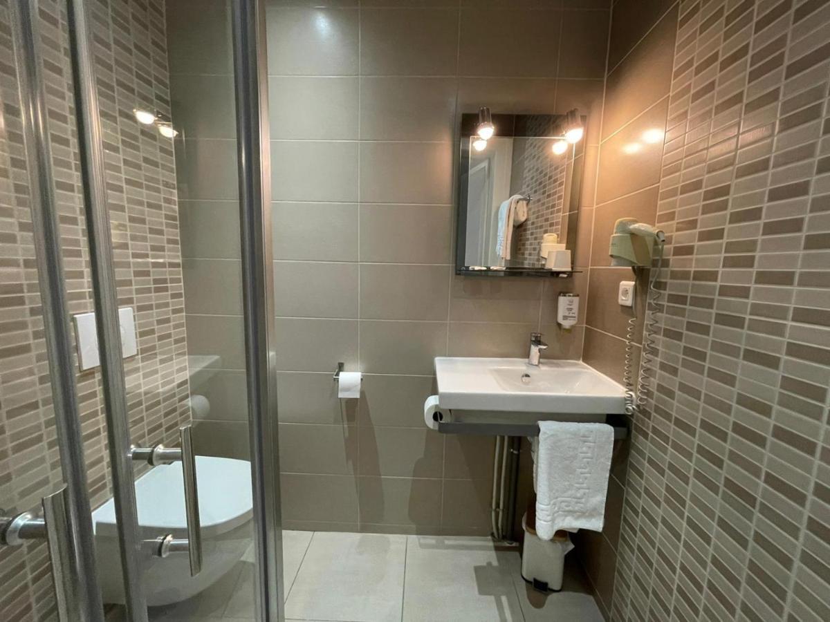 Royal Hotel Angers Eksteriør billede